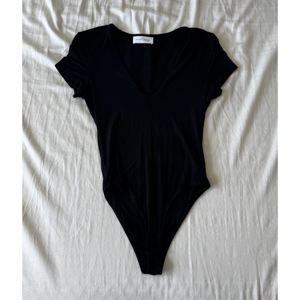 Accent Prone The Label Black Size Medium Body Suit Snap Bikini Short Sleeve EUC